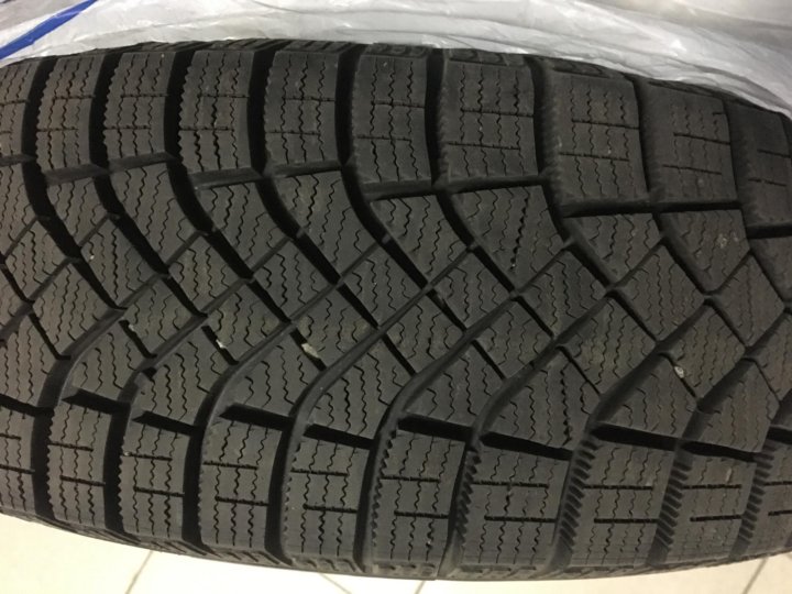 Пирелли липучка отзывы. Липучка Pirelli Ice fr r16. Пирелли липучка 15. Pirelli Winter 210 липучка. Пирелли айс Зеро зимние липучка.