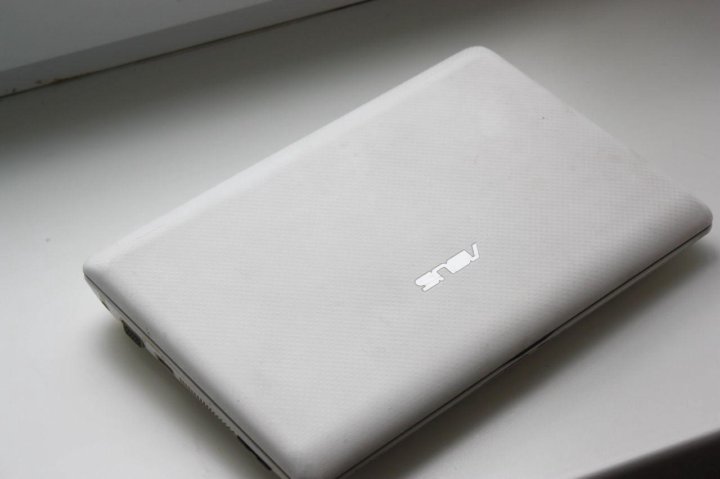 Asus silver. ASUS нетбук серебристый. ASUS 1001 HDD. ASUS нетбук серый. Нетбук асус 2012 год белый.