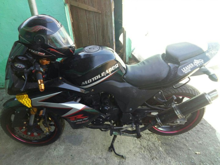 Suzuki SXR 250