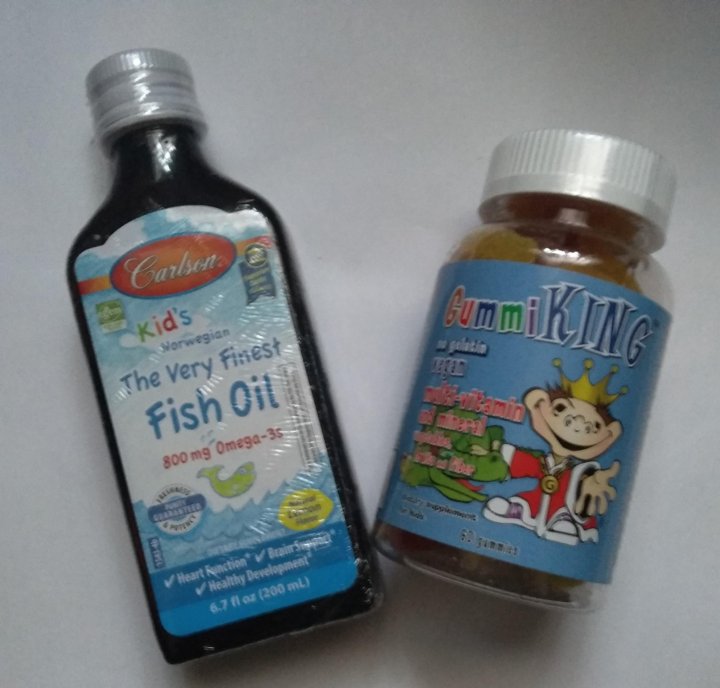 Витамины омега для детей жевательные. Lucy витамины омега. Турецкая омега для детей. Турецкая омега для детей. Витамин д омега 3 для детей аль ихлас.