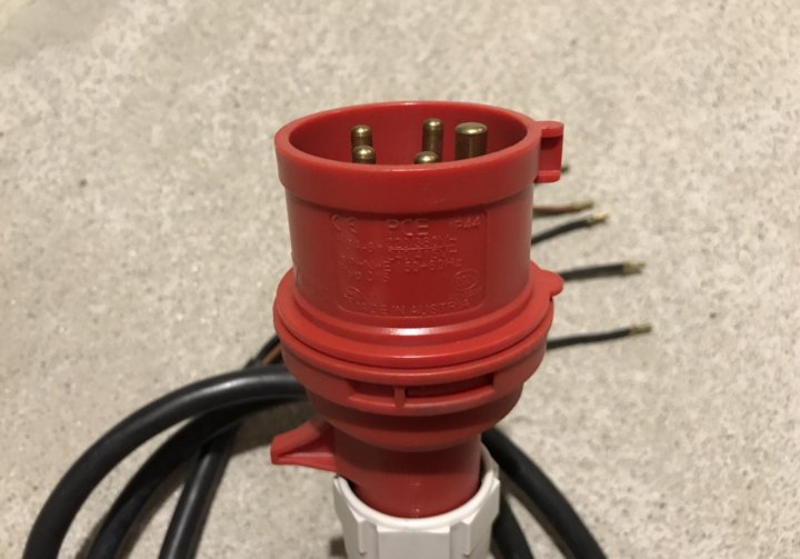 вилка сси-025 переносная ip44 32а 380в 3p+pe+n. вилка 3р n e. вилка 3р n e. вилка кабельная 16а 3р+е iр44 переносная 380в 014. вилка кабельная 63а 3p+n+e ip67 81383 se.