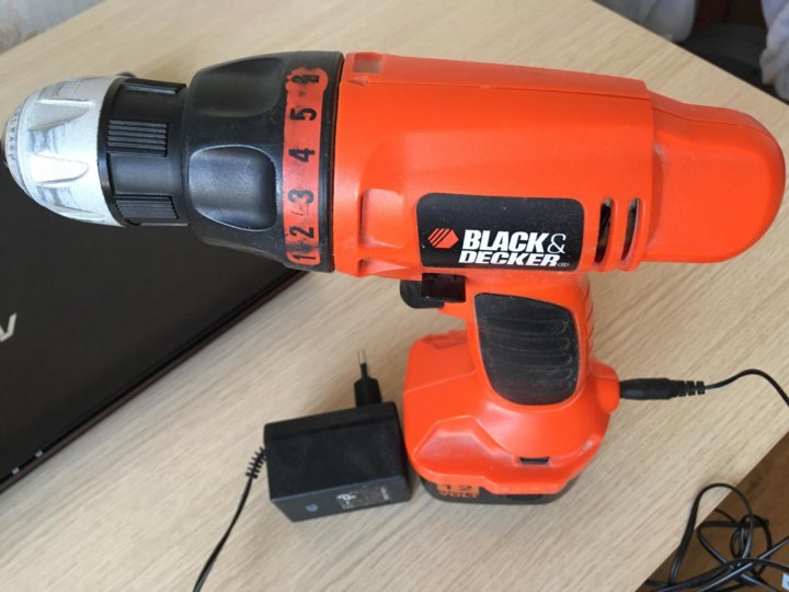 Black decker cd12c аккумулятор. шуруповерт black decker 12v. шуруповерт black decker 12v. 4v. Black and decker шуруповерт 12 вольт.