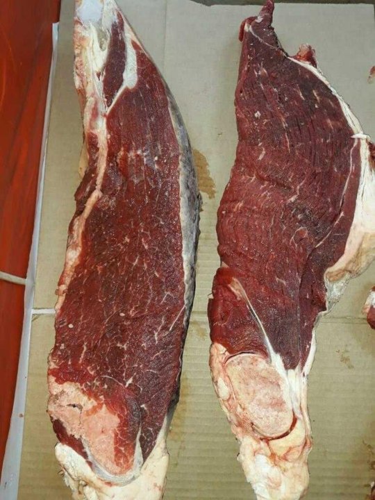 Мясо крупного рогатого скота. Конина копченая. Конина в тюмени. Конина в тюмени. Полуфабрикаты из конины.