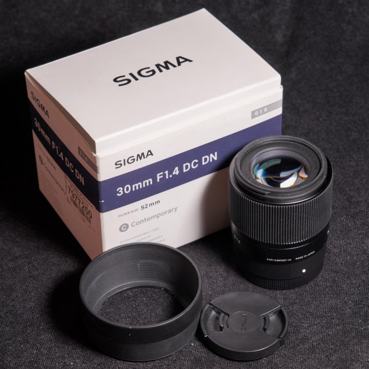 Sigma 30mm dc dn