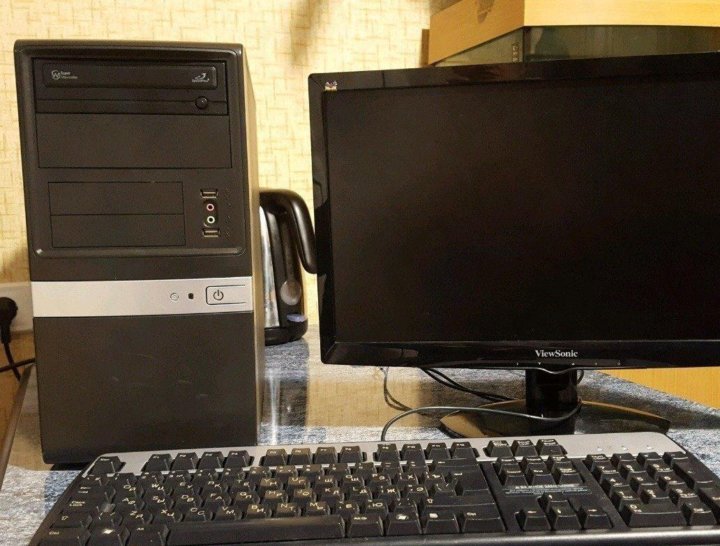 Компьютерный на авито купить бу. Системный блок + монитор. Старый офисный компьютер. Системный блок монитор клавиатура мышь. Системник компьютера офисный.