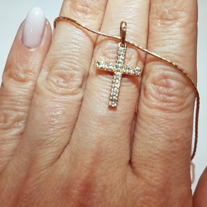 Бриллиантовый крестик с цепочкой – купить в Симферополе, цена 55 000 руб., продано 30 октября 2019 – Украшения