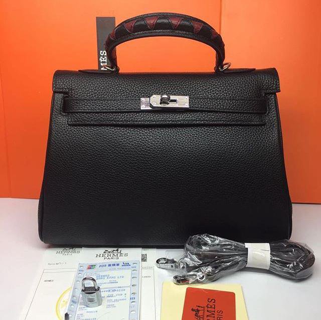 Гермес new. Черная сумка Гермес через плечо. Hermes Paris сумки. Мужская сумка Hermes через плечо. Мужская сумка Hermes Kelly через плечо.