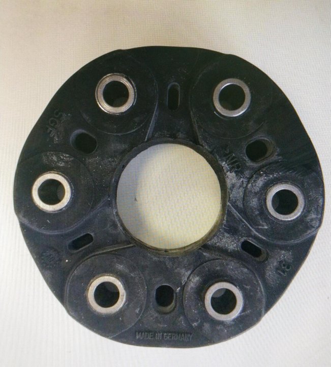 Mercedes-benz 190 муфта кардана передняя. Эластичная муфта ирбис sf150l. Муфта эластичная vag volkswagen. Джип гранд чероки муфта кардана wk2. Эластичная муфта кардана мерседес 124.