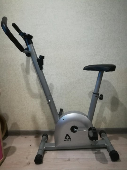 Велотренажер active. Модели велотренажеров вертикальных. Велотренажер торнео. Livestrong тренажер. Велотренажер active.
