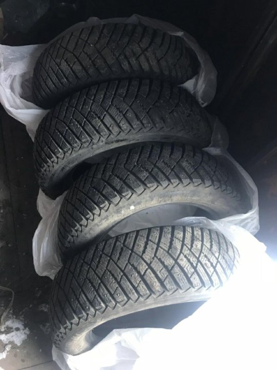 185 r15 зима. 235 65 R17 Goodyear зимние шипованные. Гудиер Арктик 2 р14/185/60. Гудиер зима r15 Арктик 185/60. Гудиер шины 15 185 65 зима на шипах.