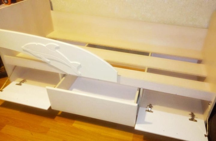 Детская кровать Дельфин-2. Кровать Дельфин 2 с ящиками сборка. Кровать Дельфин-2 белый глянец. Кровать детская Дельфин сборка.