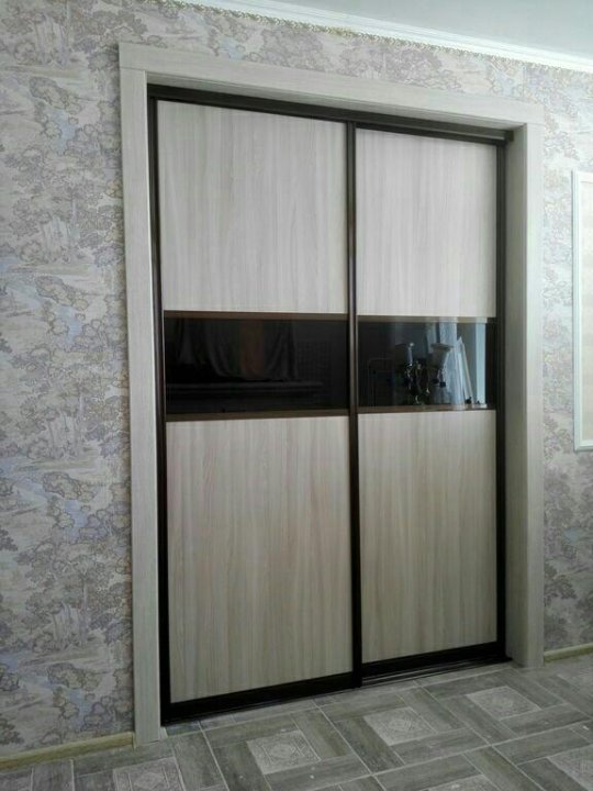 Шкаф купе лдсп эггер белый матовый. Шкафы купе комбинированные. Двери для шкафа купе из лдсп. Шкаф купе лдсп. Шкафы купе лдсп три двери.