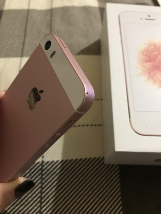 Как сделать розовый айфон. Iphone se розовое золото. Айфон 7 se розовый. Айфон се 2023. 7se айфон розовый камера.