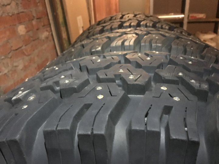 Зимняя шипованная резина 315.70 R17 ( 35x12.5 R17) – купить в Москве ...