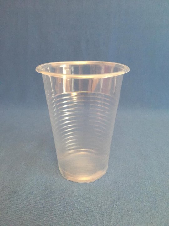 Стаканы одноразовые окпд 2. Пластиковый стакан 100 мл. Стаканчик 100 мл пластиковый. Одноразовые стаканы в индивидуальной упаковке. Пластиковые стаканчики пачка.