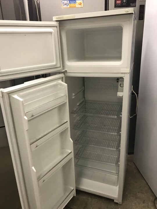 Холодильник узкий 45 купить. Холодильник Saratov SV -218s. Холодильник узкий 45. Холодильник Саратов модель 1408. Холодильник Саратов 557.