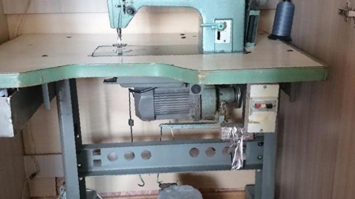 Швейная машинка 1022. Промышленная швейная машина кл.1022м. Промышленная швейная машинка 1022м. Швейная машина кл. 1022м. Швейная машина 1022 м класса.