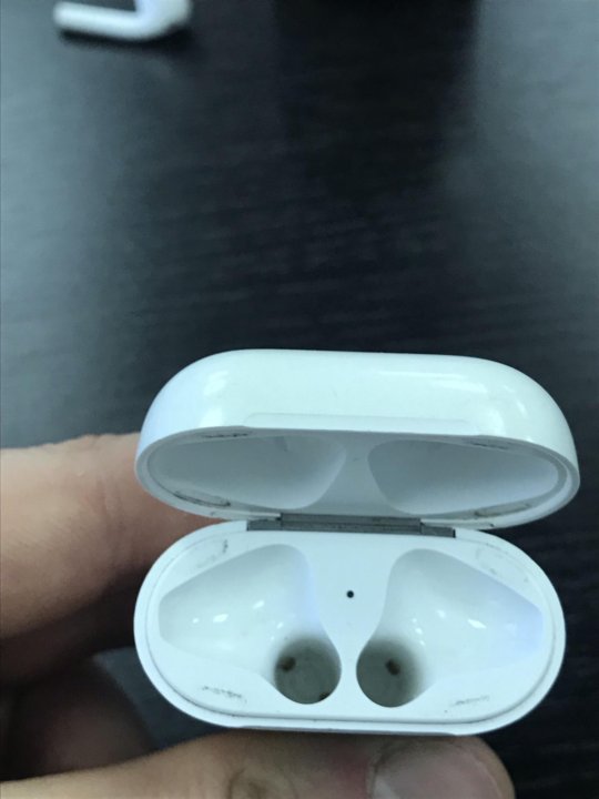 Airpods pro фото кейса внутри