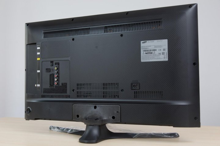 Samsung ue32t5300auxce 32. Телевизор самсунг ue32n5300 задняя панель. Самсунг ue32j5100. Телевизор самсунг 32 дюйма вид сзади. Самсунг ue32n5000auxru задняя панель.