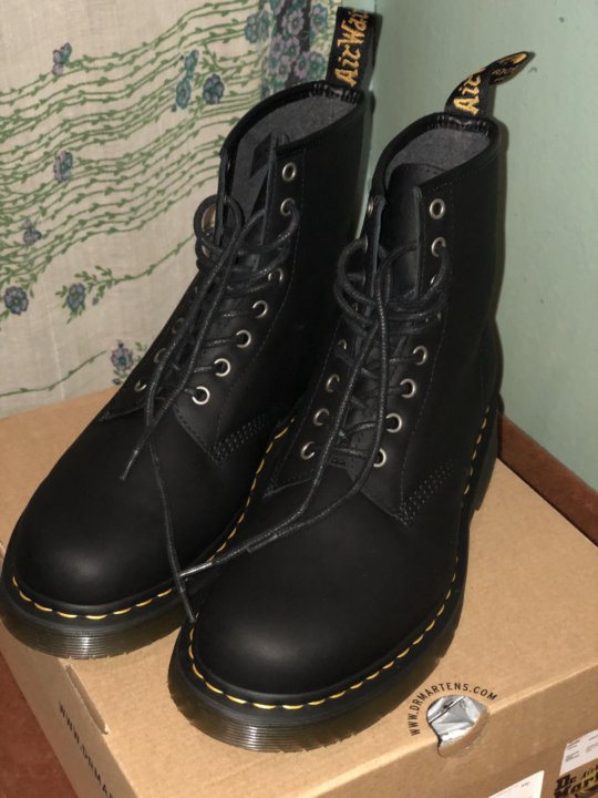 dr martens 1460 wintergrip