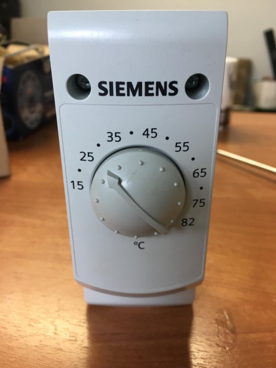 Термостат Сименс для вентиляции.