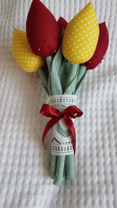 Тюльпаны из ткани в стиле тильда