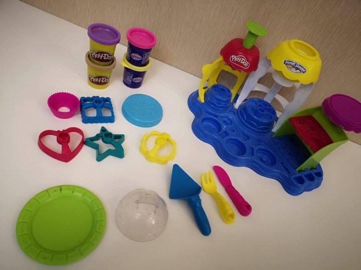 Набор для лепки hasbro play-doh праздничный торт a7401