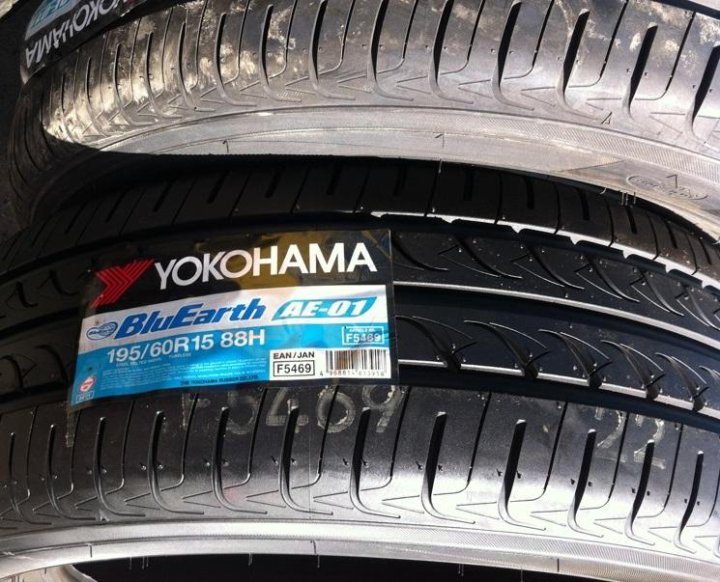 Йокогама ае01. Шины Yokohama ae01. Автомобильная шина Yokohama Blu Earth ae01 195/60 r15 88h летняя. Автомобильная шина Yokohama Blu Earth ae01 195/65 r15 95h летняя.