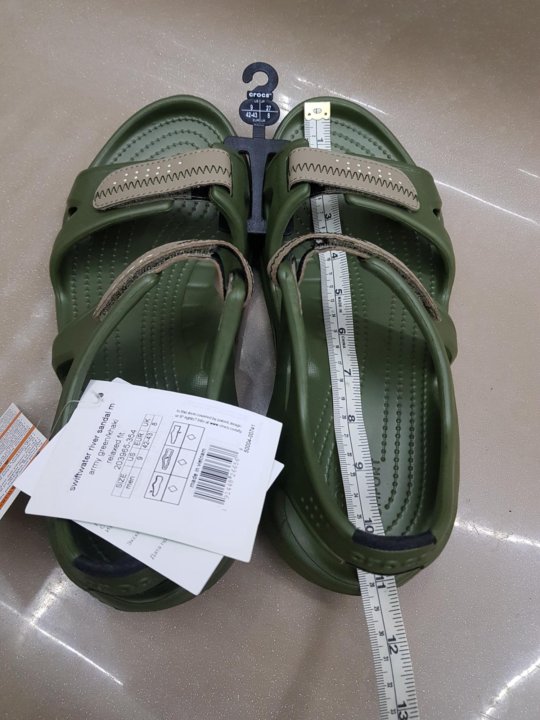 m9 size in crocs