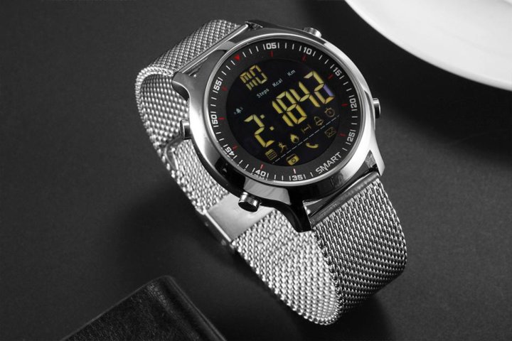 xwatch EX18 1 790 17 2019