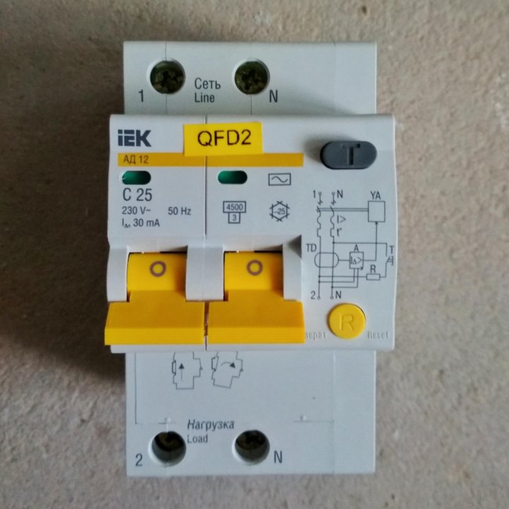 Iek ад12. Диф автомат иэк ад 12. Ад12 16а 30ма иэк. Ад 12 как подключить. Автомат iek ад12.