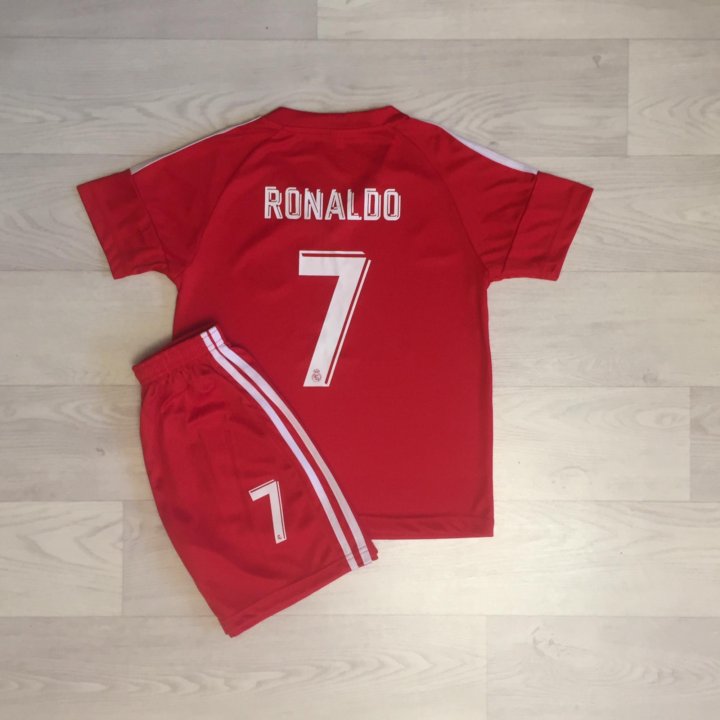 Форма роналду купить. Детская футбольная форма Роналдо. Форма Роналду для детей. Футбольная форма Роналдо 7. Форма Роналдо из хлопка детская красная.