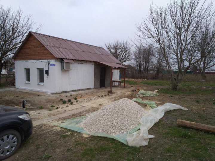 Нижнегорский село зеленое. Дома в Дальнем Армсахстрой. Село Путимец Орловской области улица Дальняя дом 21.