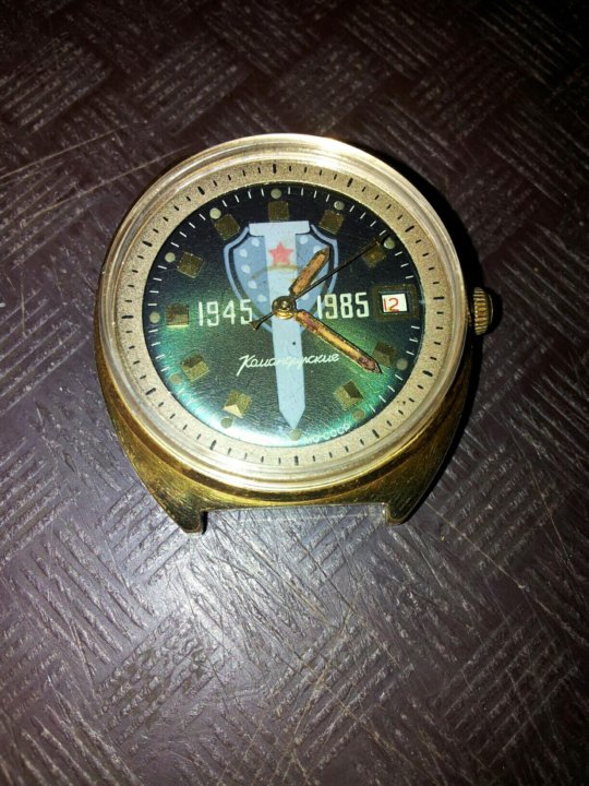 Часы командирские авито. Командирские часы Восток в позолоте.