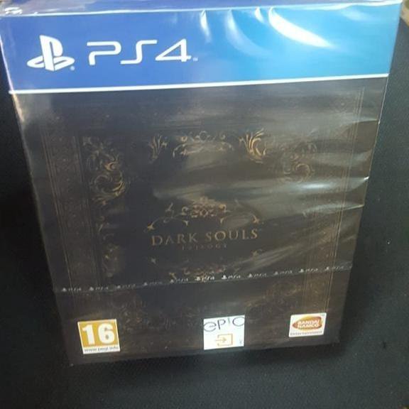 Dark souls trilogy ps4