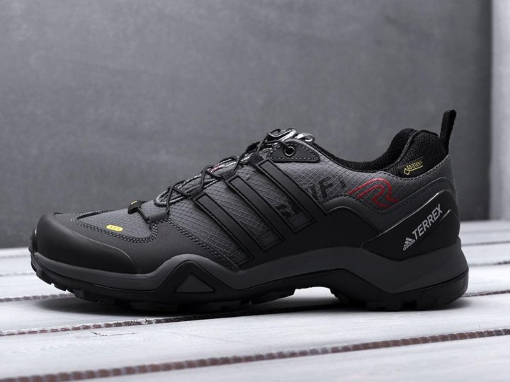 Adidas Terrex Swift r2