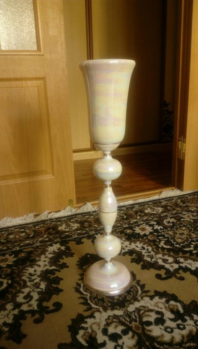 Авито вазы миасс. Ваза авито. Ваза авито. Медные вазы ссср. Советские вазы.