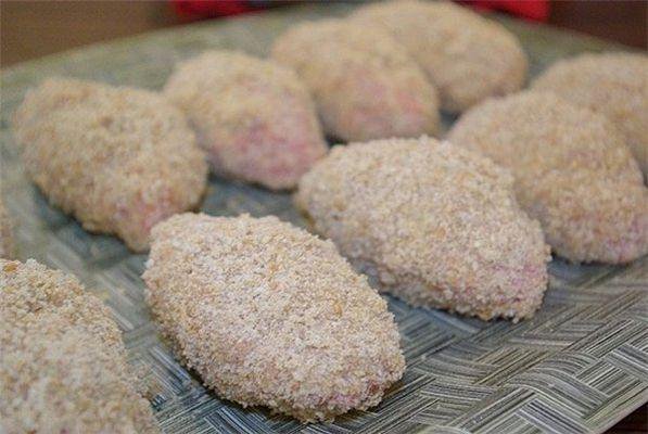 Что находится внутри киевских котлет Неактивно