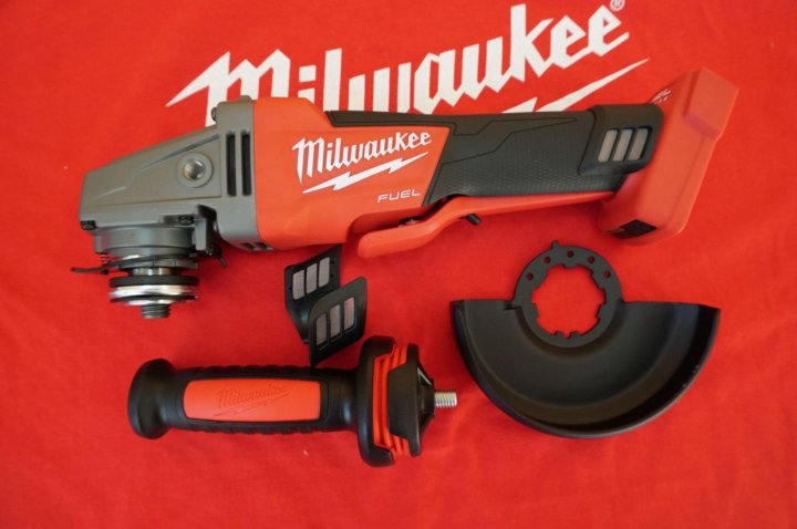 Аккумуляторная угловая шлифмашина worx разбираем. Тушка ушм. Тушка ушм. Тушка ушм акб деко. Угловая шлифмашина bosch gws 180 li.