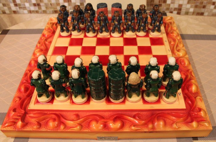 Шахматы подарочные: деревянные шедевры для особенных людей
