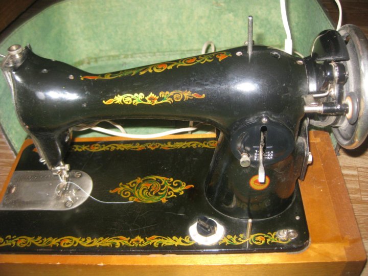 Швейная машина подольск 2 м-35. Подольск 2. Подольск 2. Швейная машинка подольск 2м. Швейная машина подольск 2м советская.