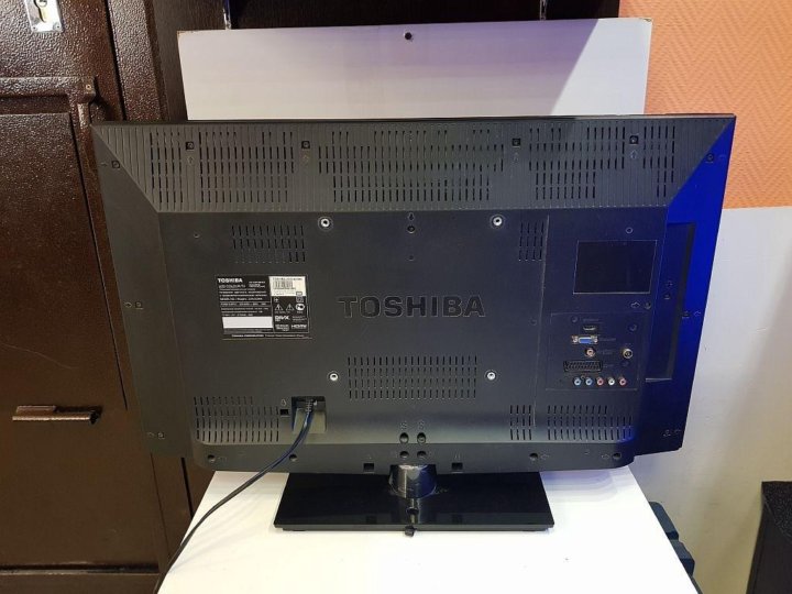 Toshiba 32hl933rk полосы на изображении