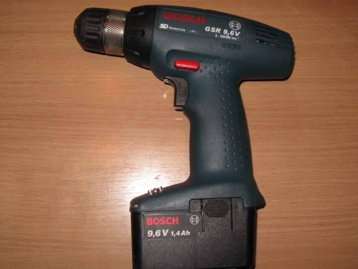 Шуруповерт 9. Макита шурик 12в. 6 вольт. Шуруповерт 9. 6 вольт.