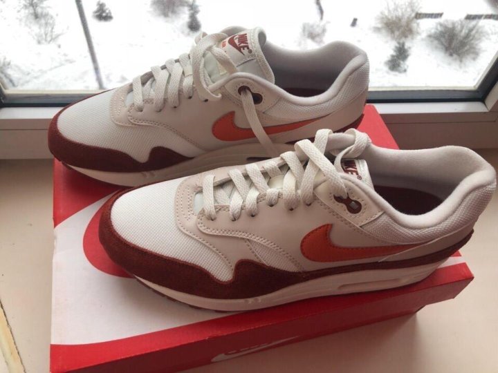 air max 1 coral mars