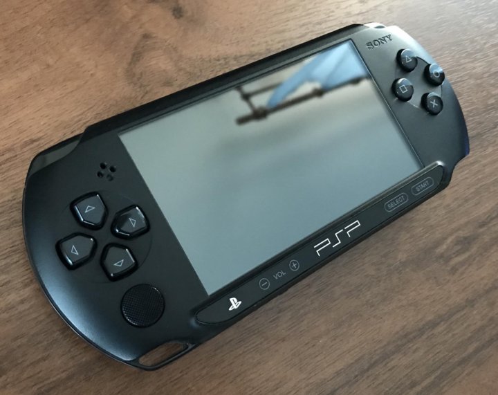 псп стрит. Sony portable psp e1000. Psp e1004 корпус. псп стрит. Sony psp e1008 street.