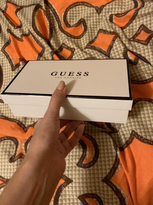 Guess подарочная карта