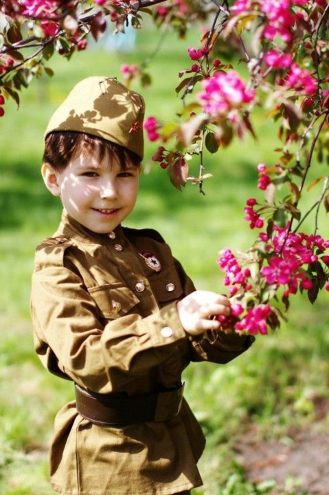 Фото ребенка в военной форме