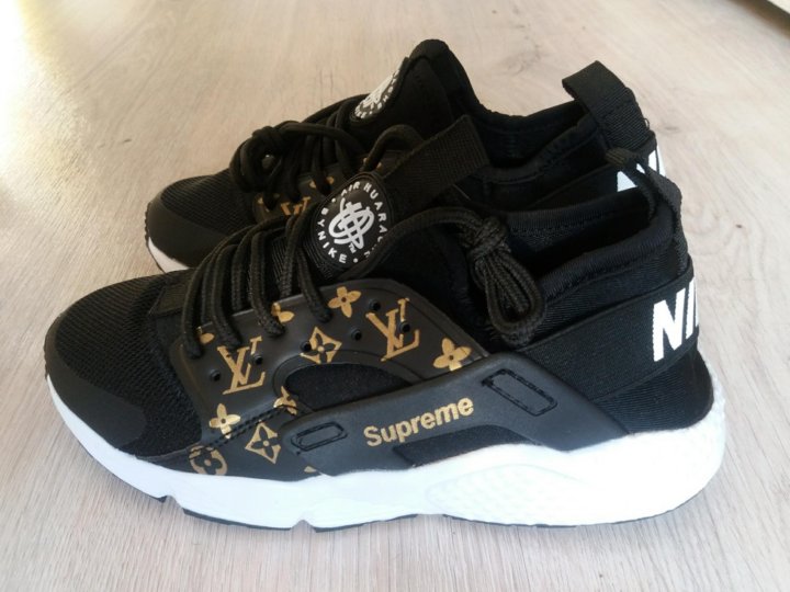 Air huarache lv supreme best sale