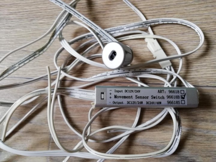 Movement sensor. Movement sensor Switch 96618b. Бесконтактный выключатель для светодиодной ленты. ВБУ1.68 выключатель бесконтактный. БП-00003555 выключатель бесконтактный для ssv6-KN.