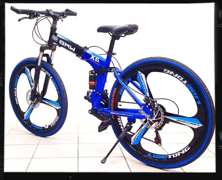 Велосипед BMW x6 Premium. Велосипед BMW складной. Велик на литых дисках синий. Черно-голубой велосипед.